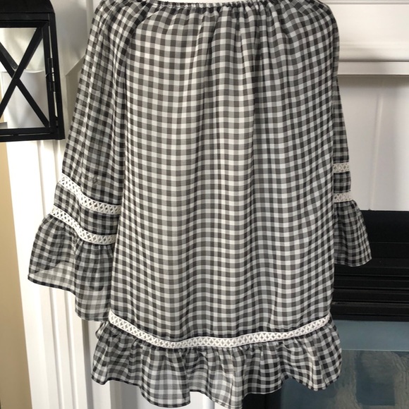 🌺John Paul Richard Gingham black & white top🌺 - Picture 5 of 6